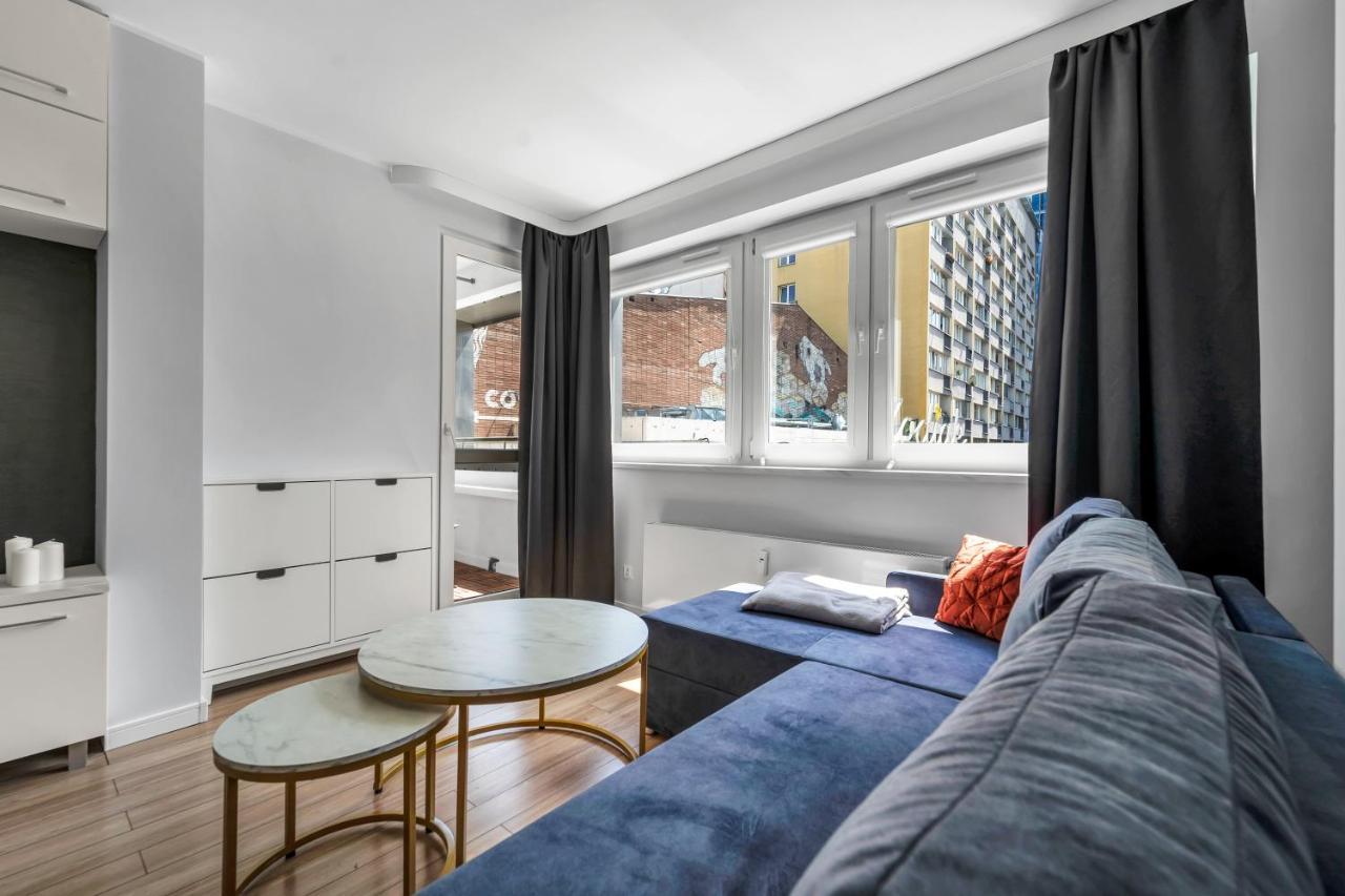 Apartment Chmielna Downtown - Center, Aircon - By Rentujemy Warsaw