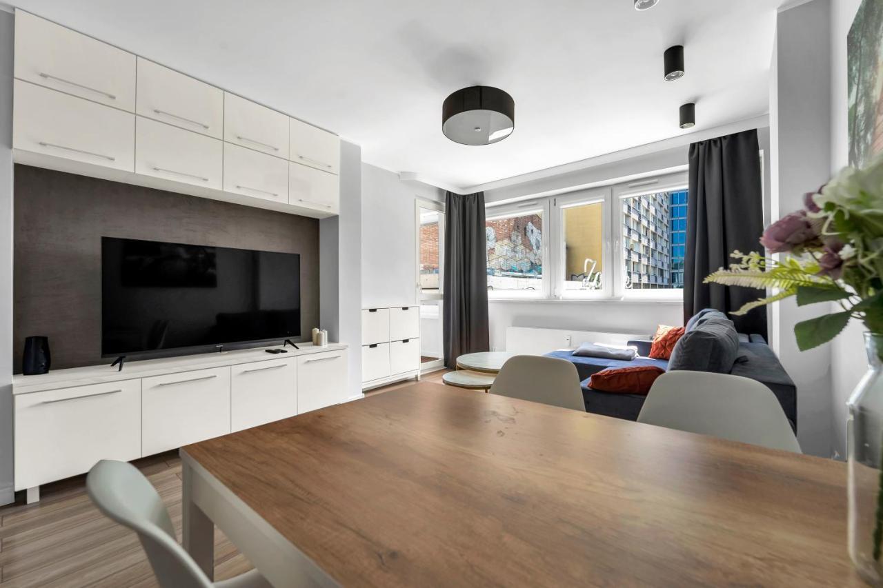 Apartmán Chmielna Downtown - Center, Aircon - By Rentujemy *